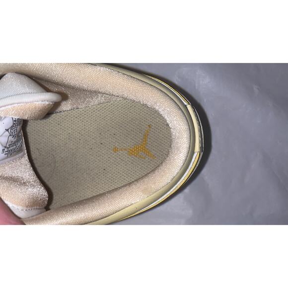 Nike Air Jordan 1 Low Sail Yellow Ochre DC0774-170 Women's 11.5 Men's 10 - Picture 9 of 10
